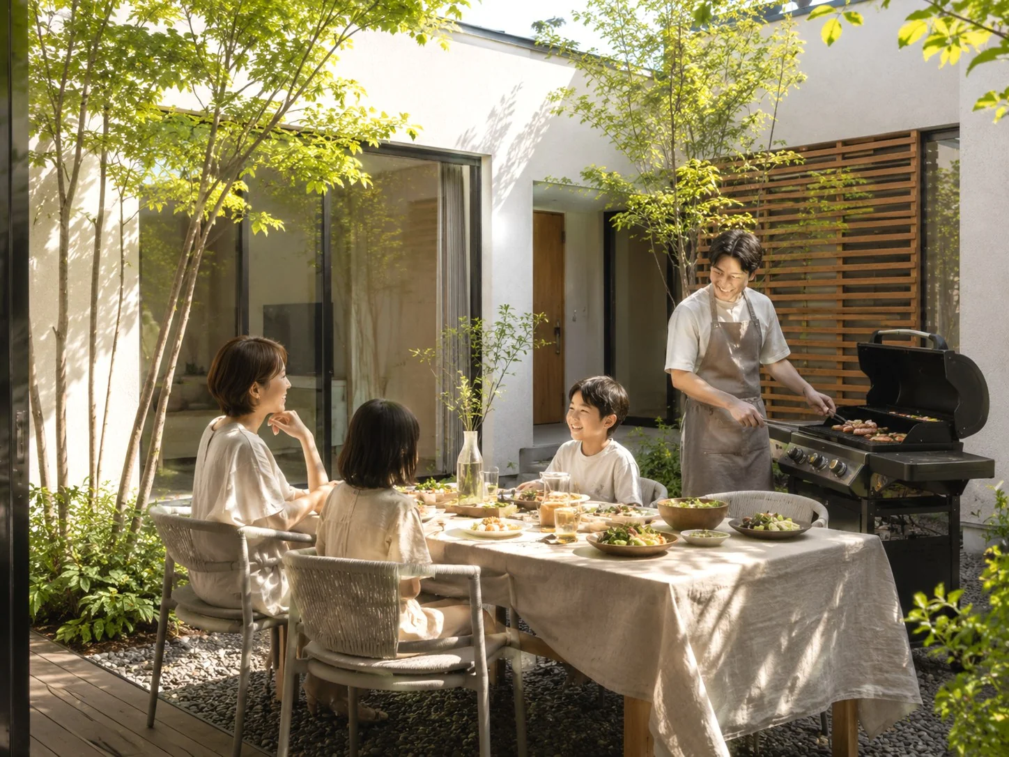 LOFT ── 家族で外ごはんを楽しむ囲われた庭｜秀光ビルド徳島店